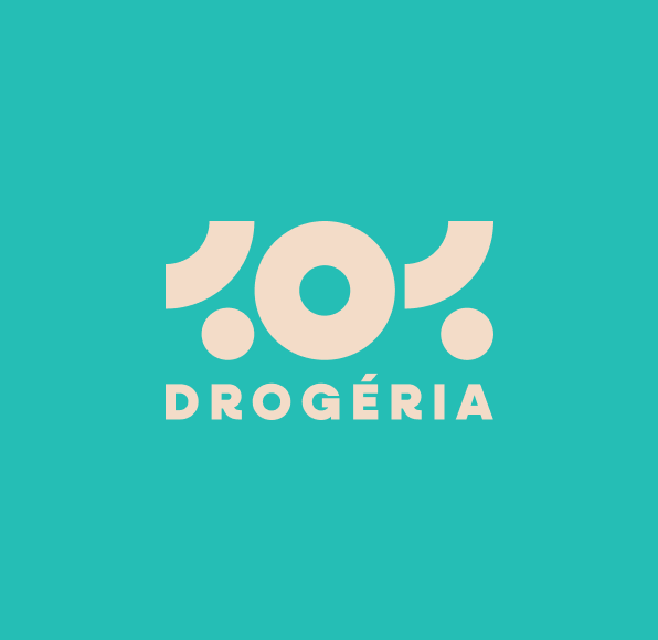 Logo 101 Drogéria na farebnom pozadí, reprezentujúce klienta, ktorý vyjadril pozitívne hodnotenie spolupráce so Slovak Telekom.
