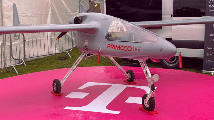 Dron s mobilnou BTS jednotkou testovaný na obnovu siete a spojenia v prípade krízovej situácie.